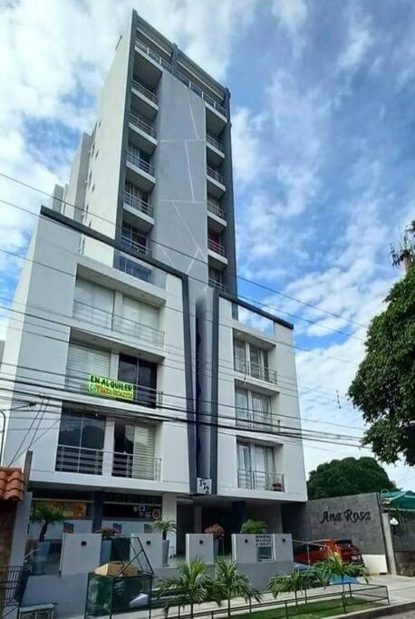 Apartament Departamentoo Nuevo Amoblado Cerca A Uagrm, Con Excelente Vista Santa Cruz de La Sierra Zewnętrze zdjęcie